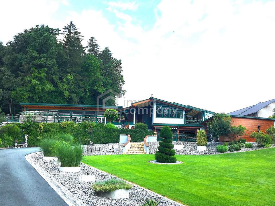 Exklusive Landhaus-Villa am Waldrand von Stainz mit parkähnlichem Garten