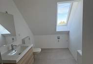 Erstbezug: Dachgeschoss in Villa