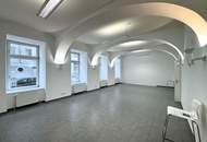 Gewerblicher Raum als Büro, Verkauf, Handel, Atelier // Commercial space as office, sales, retail, studio //