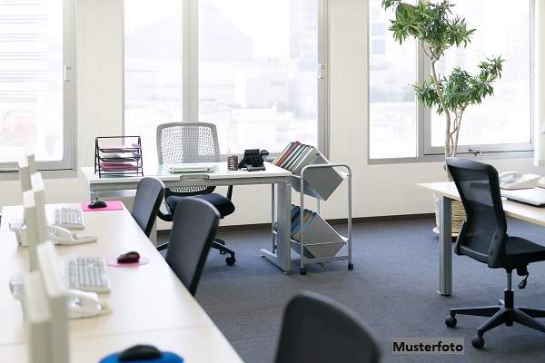 Arbeiten mit Stil – Büro auf zwei Ebenen mit Galerie und Terrasse