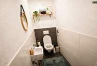 Klimatisierte Neubau-Anlegerwohnung mit 3 Zimmern, 90 m² Garten und 2 Parkplätzen in moderner Siedlung in Wasendorf