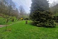 LIEBEVOLLES WOHNJUWEL MIT PARKÄHNLICHEM GARTEN IN TRAUMHAFTER WALDRANDLAGE MIT HERRLICHEM AUSBLICK UNWEIT VOM STAUSEE KRONSEGG