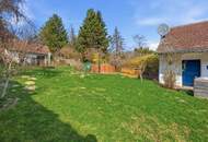 Traditionelles Bauernhaus mit großem Grundstück, Weinpresshaus, Keller und Nebengebäuden!