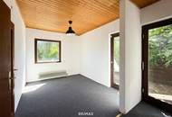 In MAUER uneinsichtiges Gartenparadies