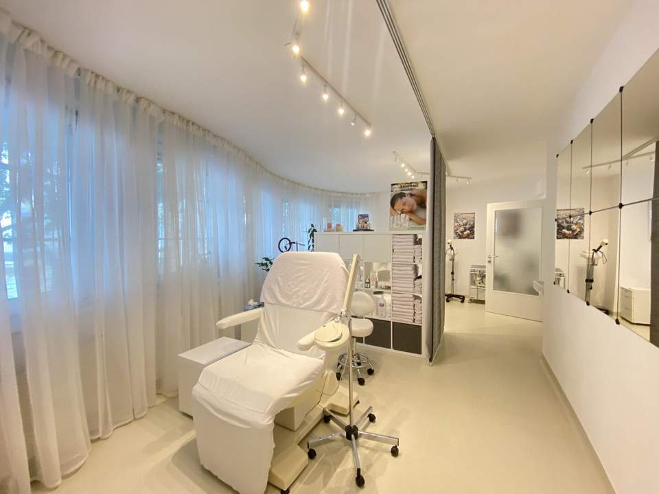 BÜRO oder ORDINATION + U3 Nähe + ca. 100m² TERRASSE + PERFEKTE Lage + SUPER Infrastruktur!