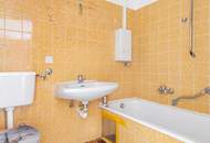 Charmantes Refugium mit Potenzial – Ruhige 2-Zimmer-Wohnung mit Loggia