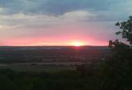 Haus mit Nebengebäude - Sauna in traumhafter Aussichtslage – mit Potenzial zur Verwirklichung Ihrer Wohnträume in Ungarn nur 1 Std vom Balaton