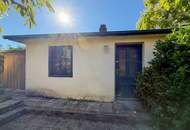 Baugrundstück mit kleinem Haus – ca. 548 m² Grundstück mit Entwicklungspotenzial