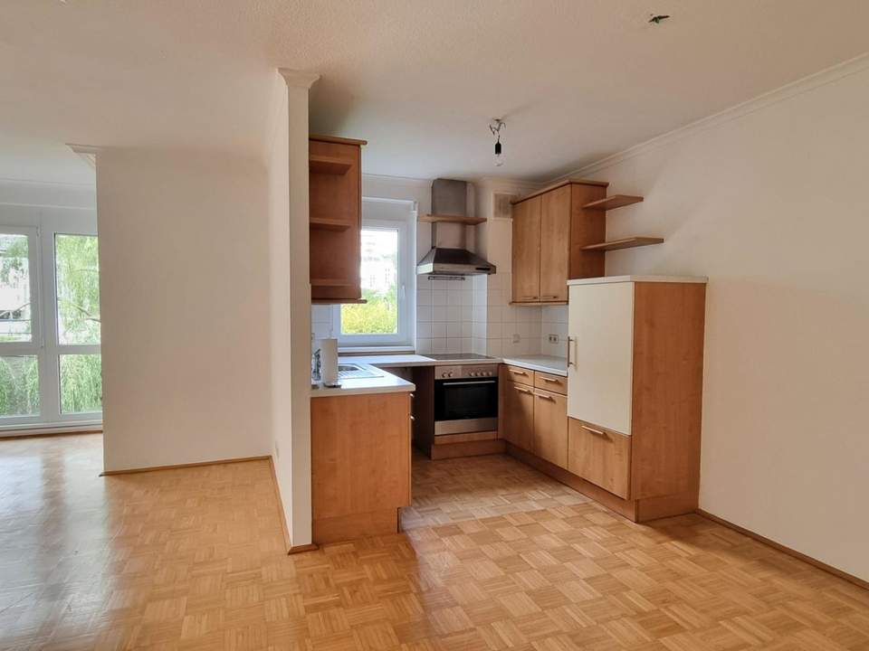 SEHR GEPFLEGTE 2-ZIMMERWOHNUNG IN RUHIGER LAGE