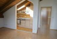 Charmante Dachgeschosswohnung: Ihr neues Zuhause vor den Toren Salzburgs / Piding DE