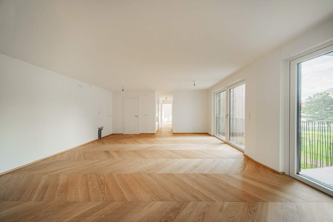 STOCK IM WEG - Elegante Familienwohnung mit Loggia und idyllischem Gartenblick
