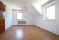 Gepflegtes Ein-/Zweifamilienhaus mit 9 Zimmern und Garage auf 805 m² Hanggrund