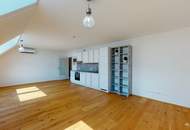Moderne Dachgeschosswohnung, klimatisiert und gut geschnitten