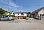 LIEBEVOLLER BUNGALOW MIT GEPFLEGTEM GARTEN IN TRAUMHAFTER RUHELAGE