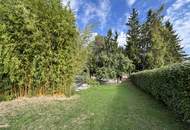 Wohnhaus mit liebevoll gestalteten Garten im Grünland