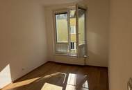 1150! Helle 2-Zimmer Wohnung mit großer Küche nahe Schwendermarkt//Äußere Mariahilferstraße! Super angebunden in die City!