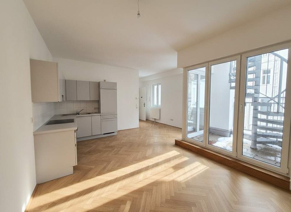 Stilvolle 2-Zimmer + Wohnküche DG Wohnung mit großer Dachterrasse in 1070 Wien (Burggasse)