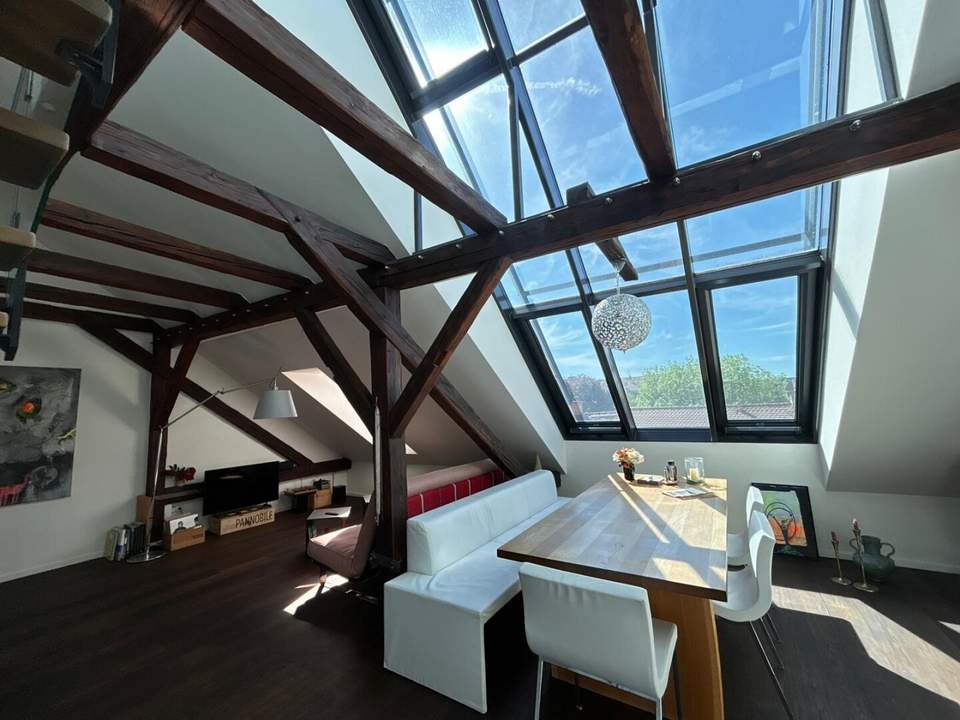 Graz-Zentrum: Ein Wohnjuwel in Bestlage – Großzügige Dachterrasse, Klimaanlage, lichtdurchflutete Räume &amp; unverbaubarer Schlossbergblick