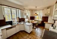 Historische Wienerwaldvilla mit Nebengebäude – Charme & Großzügigkeit auf über 2.200 m² Grundstück!
