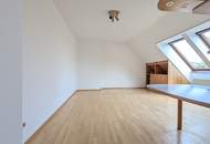 Moderne Dachgeschoß-Garconniere in ruhiger Lage Nähe U4-Unter St. Veit!