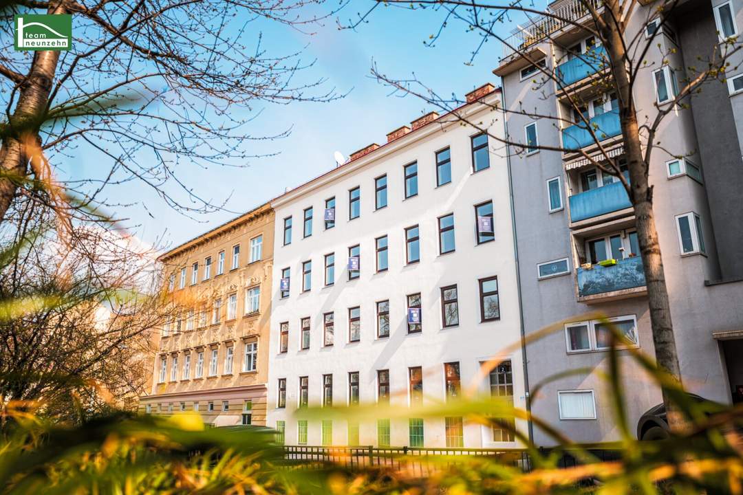 Moderner Wohnkomfort trifft klassische Architektur - Elegante 3-Zimmer-Altbauwohnung - Hochwertig renoviert!