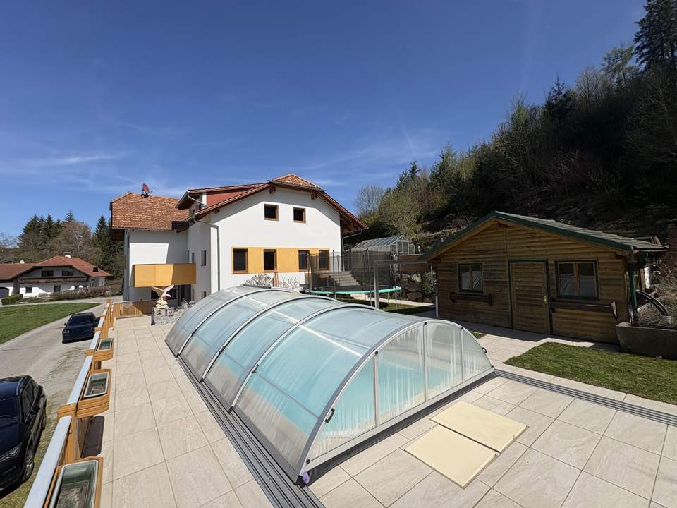 Großzügiges Wohnhaus in ruhiger, sonniger Lage