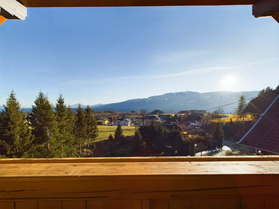 Sonnige Dachgeschosswohnung mit traumhafter Aussicht und Gemeinschafts-Pool am Millstättersee