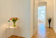 FÜR ALTBAU-LIEBHABER:INNEN! WUNDERSCHÖN RENOVIERTE HELLE UND RUHIGE WOHNUNG