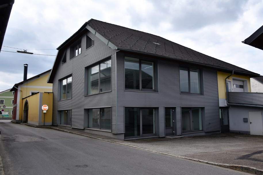 Repräsentative Gewerbeeinheit mit großzügigem Grundriss, Gewerbeobjekt-miete, 1.980,00,€, 4134 Rohrbach