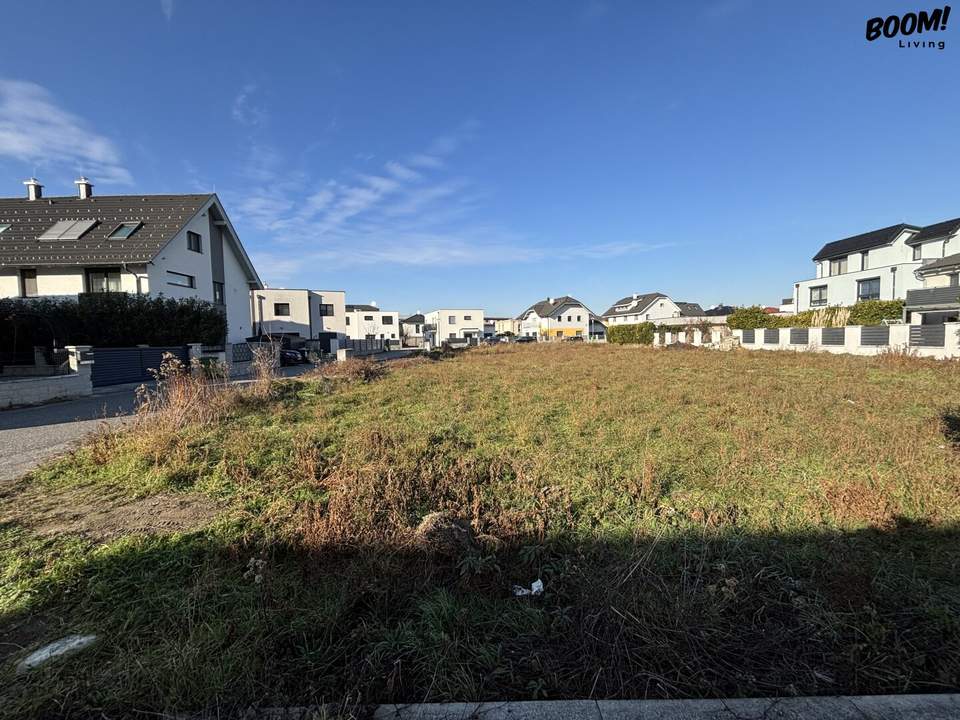Zum Verkauf steht ein attraktives Baugrundstück in bester Lage von Groß-Enzersdorf. Mit einer Gesamtfläche von ca. 1.450 m².
