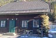 Zwei Häuser, ein Grundstück: Ihr neues Zuhause mit laufenden Mieteinnahmen