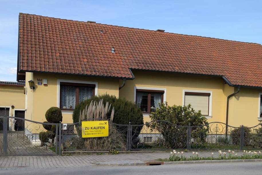 LIEBEVOLLER, SEHR GEPFLEGTER BUNGALOW SAMT NEBENGEBÄUDE MIT PARKÄHNLICHEM GARTEN IN TRAUMHAFTER WOHNLAGE MIT HERRLICHEM GRÜNBLICK DIREKT AN FELDER DER REGION ANGRENZEND, Haus-kauf, 399.000,€, 3463 Korneuburg