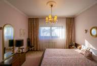 Eckreihenhaus mit Einfamilienhauscharakter in zentrumsnaher Aussichtsslage