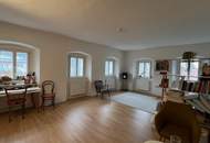 Top 2.3 - TOLLES AMBIENTE - LIFT - 3 kleine Wohneinheiten entstehen gerade !