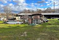 Großes Grundstück mit Einfamilienhaus und Lagerhalle