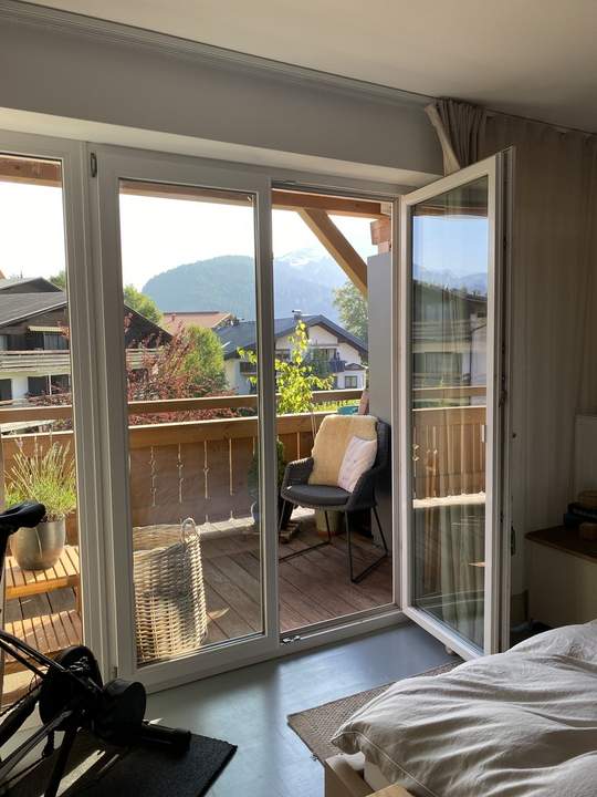 PROVISIONSFREI - große Wohnung mit Terrasse, Balkonen und Garten