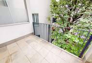 2-Zimmer-Wohnung mit großzügiger Loggia in saniertem Altbau