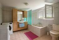 Charmantes Einfamilienhaus mit Einliegerwohnung, Garten und Garage – vielseitig nutzbar