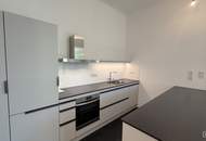 Großzügiger Altbau-Erstbezug im Pratercottage – Ruhelage, Grünblick &amp; Wohnküche mit Loggia | ZELLMANN IMMOBILIEN