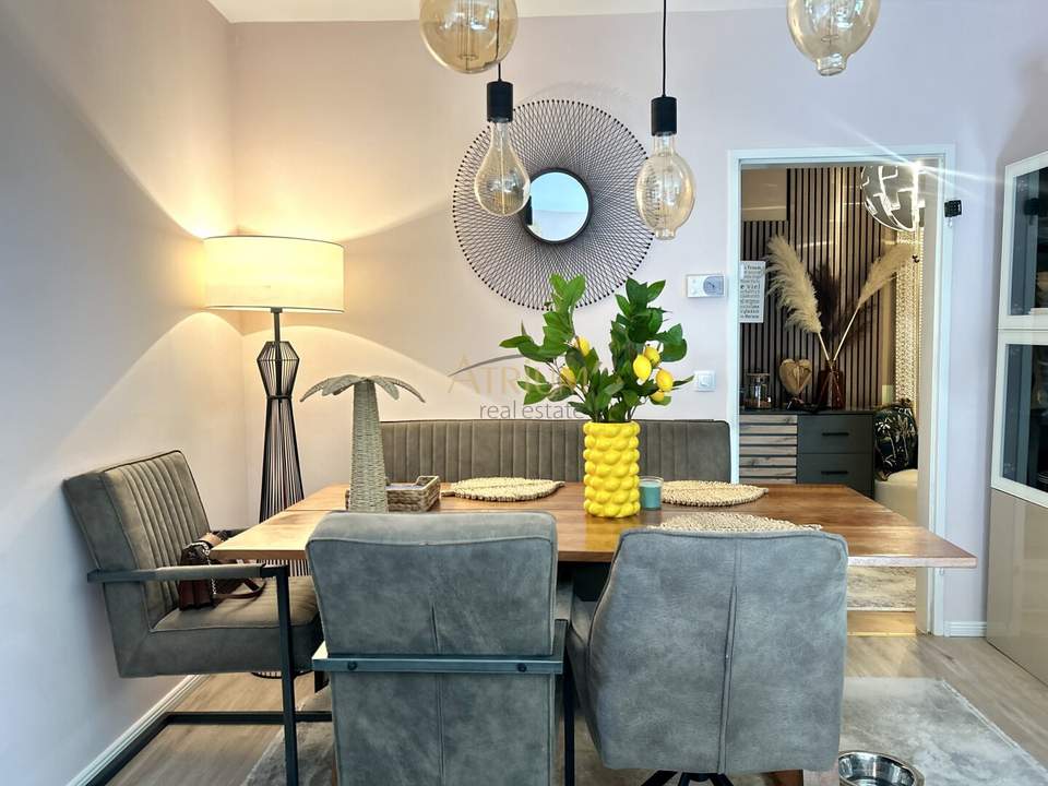 Stilvoll Wohnen in top Lage II Vollmöbliert II Tiefgaragenstellplatz + 4,5m² Kellerabteil.