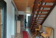 Zweifamilienhaus mit Nebengebäuden und großem Grundstück – vielseitiges nutzbares Anwesen in sonniger Ruhelage