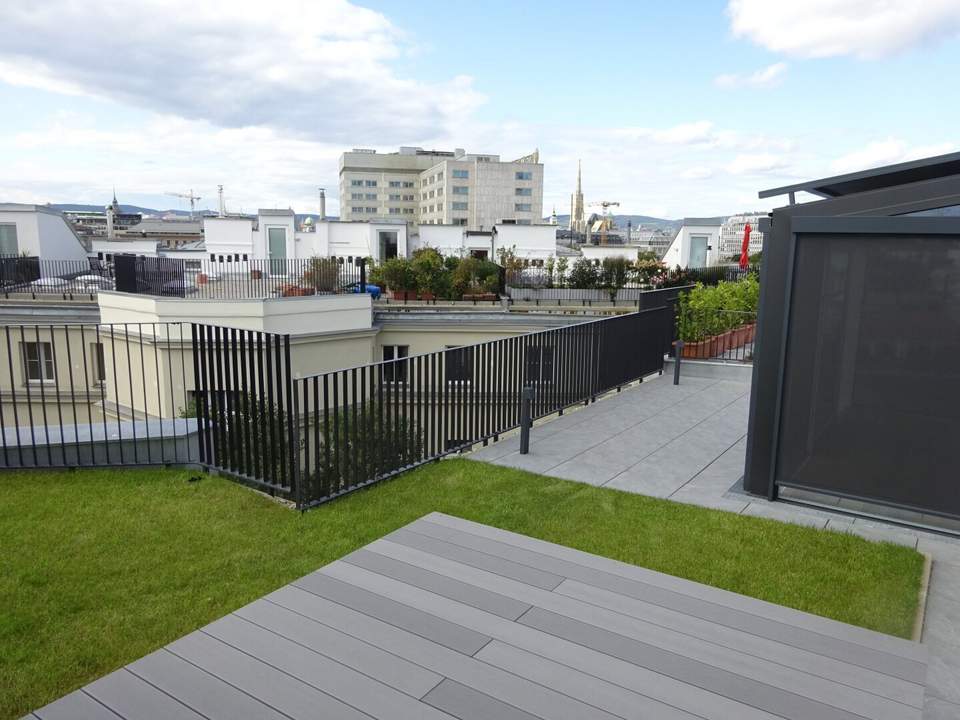 Topmodernes Penthouse mit begrüntem Dachgarten und Blick zum Stephansdom nahe Stadtpark, 1030!