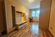 PREISHIT!VIEL POTENTIAL FÜR HEIMWERKER! ZENTRALE LAGE MIT BALKON UND TIEFGARGE- ALLES WAS MAN BRAUCHT