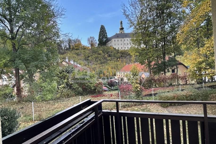 Schlossblick von der Loggia * 2-Zimmer Eigentumswohnung in Gloggnitz, Wohnung-kauf, 133.000,€, 2640 Neunkirchen