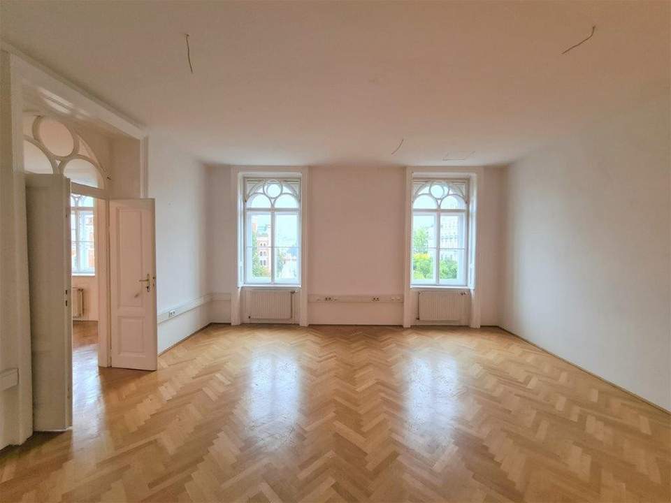 Stilvolles Altbaubüro im wunderschönen Palais // Servitenviertel // Nähe 1. Bezirk