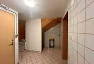 Einfamilienhaus Baujahr 2006 in toller Lage! Völlig unterkellert, Carport, schöner Garten mit Pool!