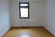 Gepflegte 4 Zimmer ETW mit südseitigen Balkon!