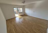 Moderne Neubauwohnung mit Balkon