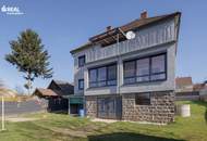 Saniertes Mehrparteienhaus mit großem Garten in ruhiger Lage