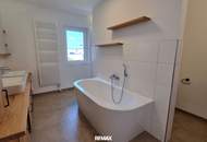 Neuwertige Doppelhaushälfte mit Carport und PV-Anlage in Reichersdorf